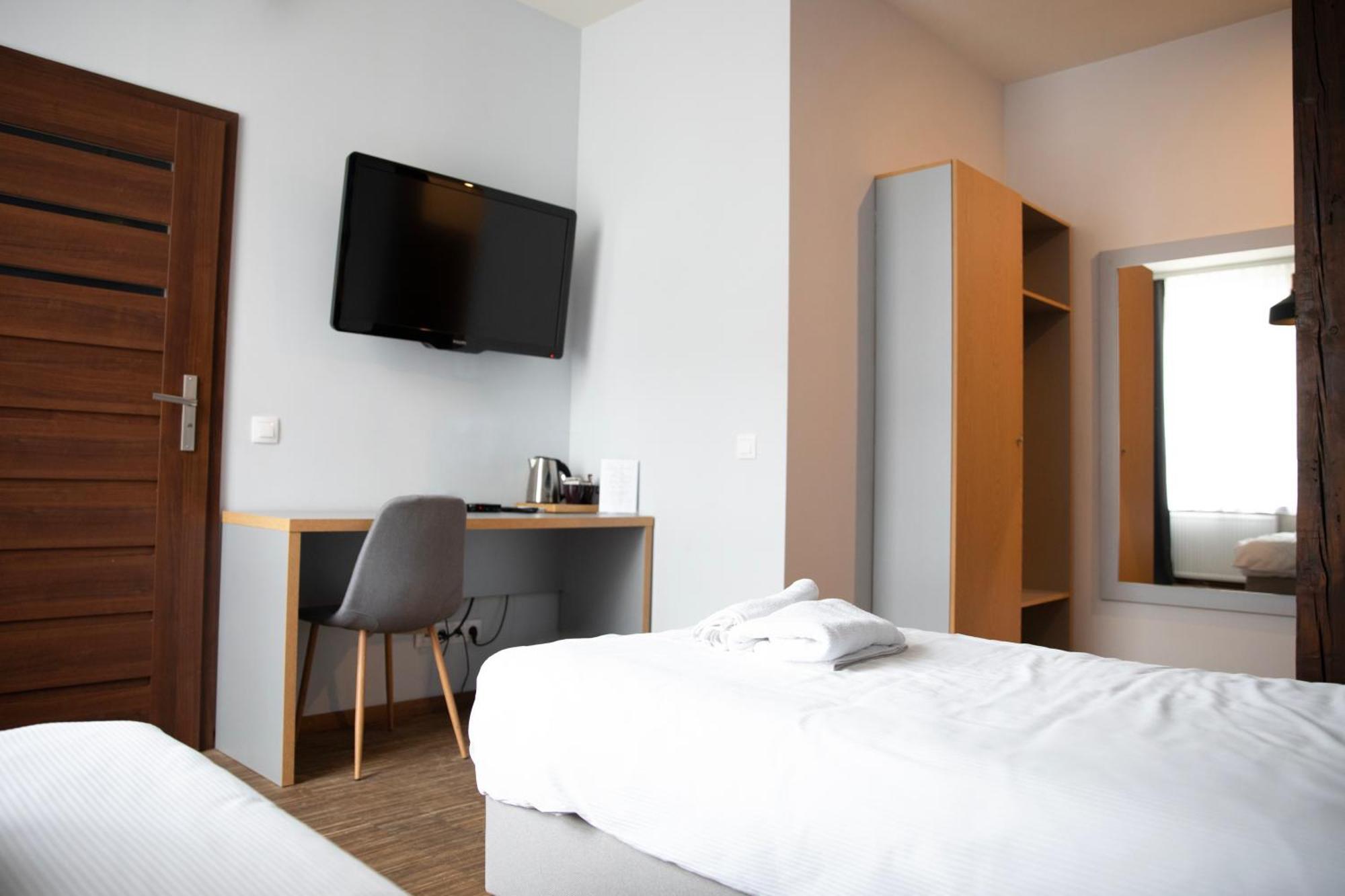 Appartement Adler Bed&Breakfast à Łódź Extérieur photo