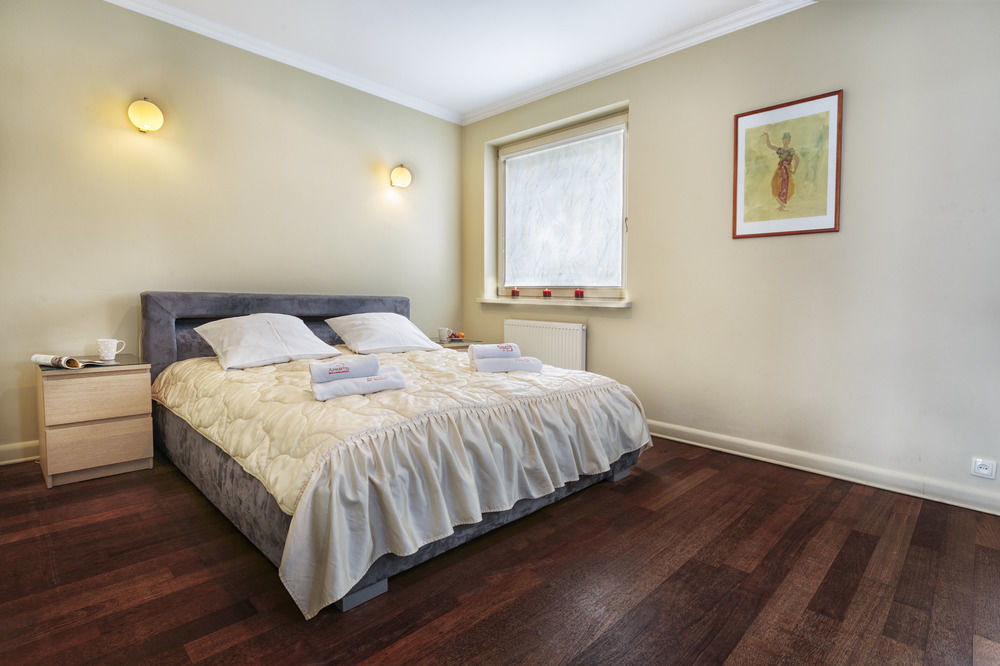 Appartement Adler Bed&Breakfast à Łódź Extérieur photo